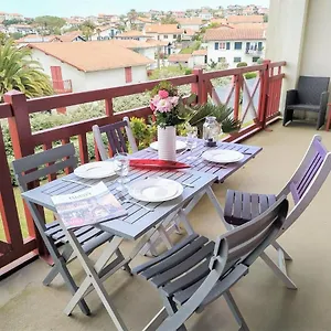https://apartment-hameau-des-vagues3.biarritzhotels.info